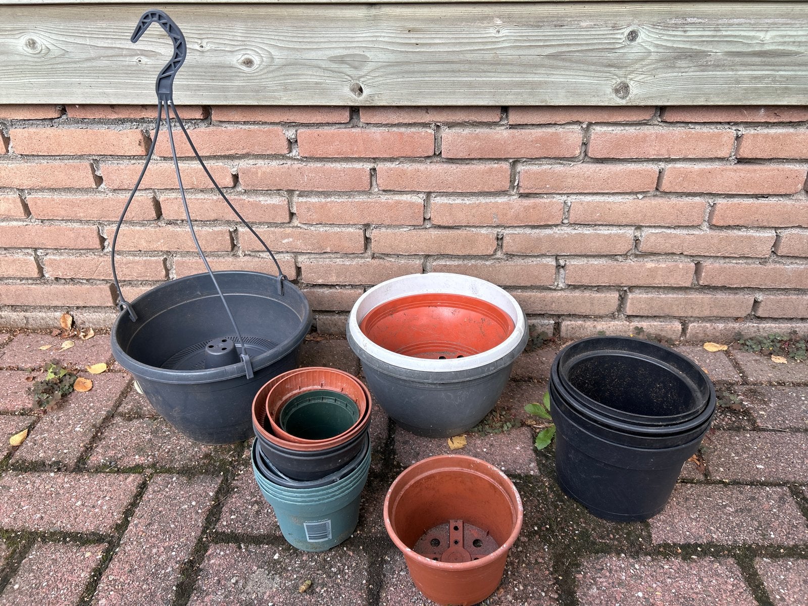 Plastic bloempotten en hangpot - gratis, Ophalen, Kunststof, Gebruikt, Rond