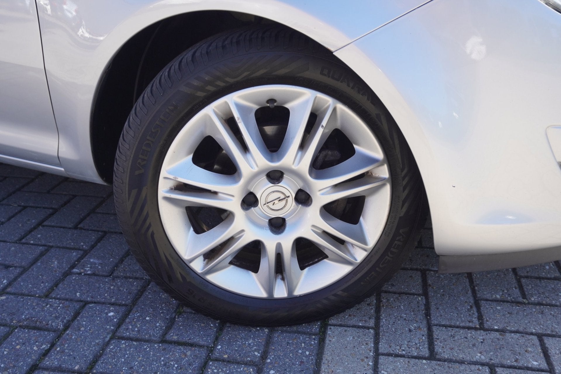 Opel Corsa 1.4-16V '111' Edition / Airco, Voorwielaandrijving, Euro 5, 4 cilinders, Origineel Nederlands