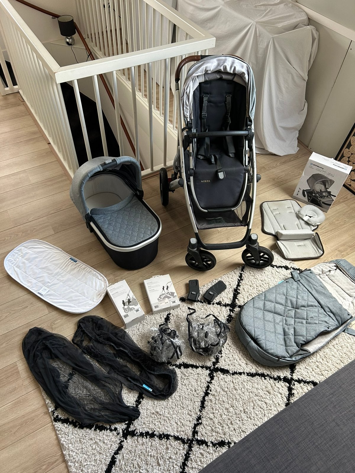 Uppababy vista kinderwagen - compleet set, Kinderen en Baby's, Kinderwagens en Combinaties, Gebruikt, Verstelbare duwstang, Ophalen