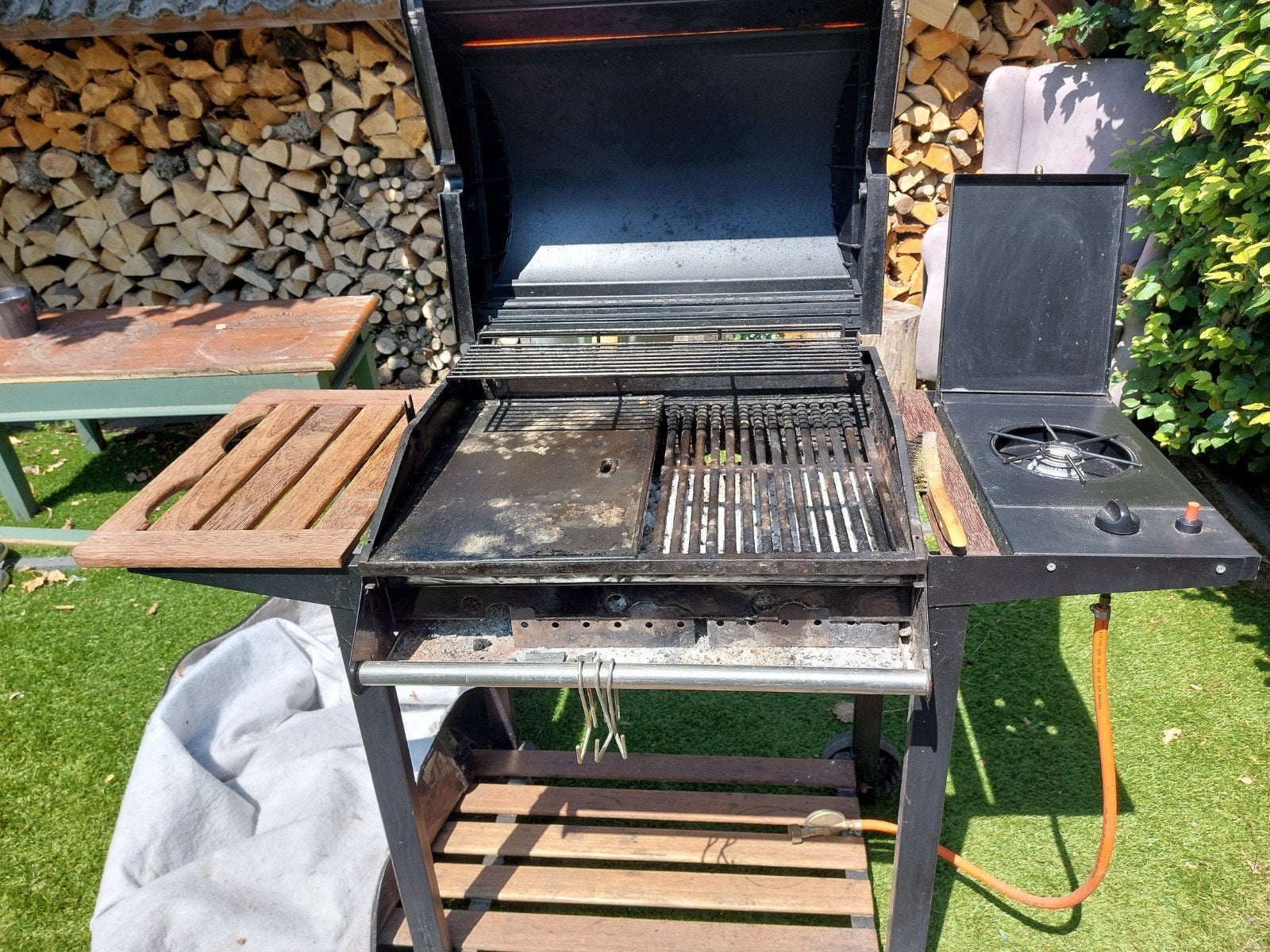 Bbq houtskool met gaspit, Ophalen, Gebruikt