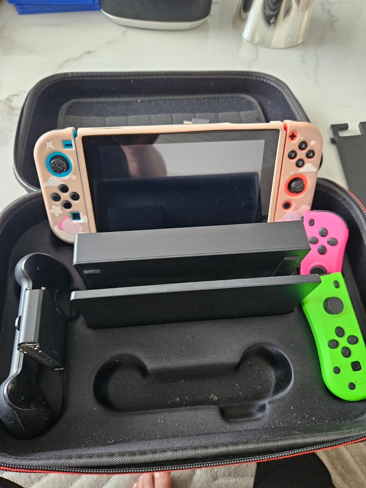 Nintendo Switch OLED met 4 controllers en 4 games, Switch OLED, Met games, Ophalen of Verzenden, Zo goed als nieuw