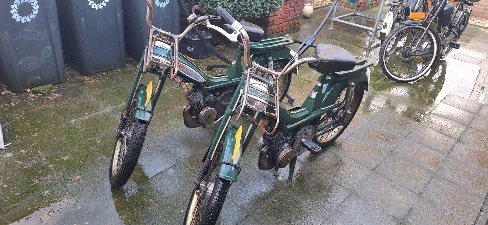 Te Koop. 2x kaptein/Mobylette AV50, Fietsen en Brommers, Brommers | Oldtimers, Overige merken, Maximaal 45 km/u, Ophalen