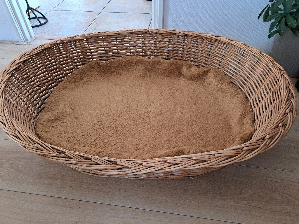 Rieten hondenmand, Ophalen, Zo goed als nieuw, Riet