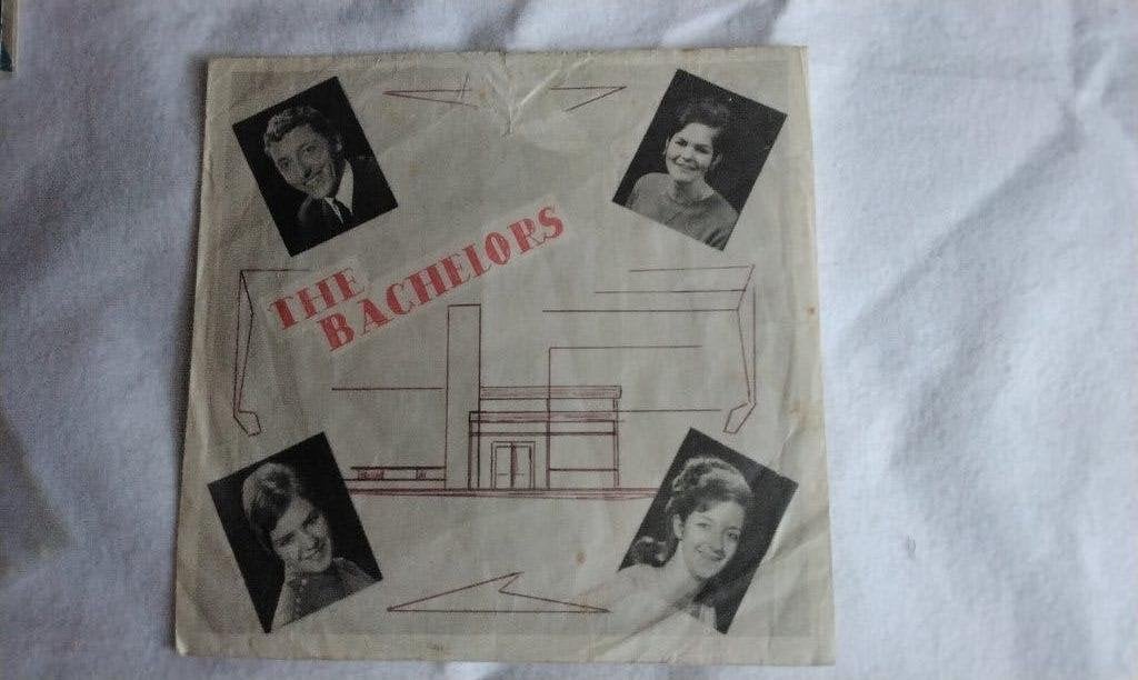 SINGLE HOES The Bachelors Maria Isabel / One more dance EP, Cd's en Dvd's, Vinyl Singles, Fotohoes, Ophalen of Verzenden, Gebruikt