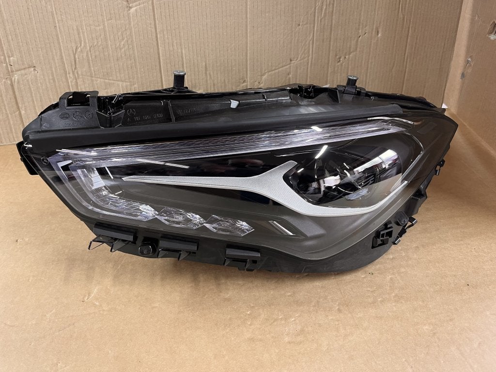 Koplamp Links W118 CLA Klasse facelift A1189060701, Niet ingevuld, Mercedes-Benz, Niet ingevuld, Nieuw