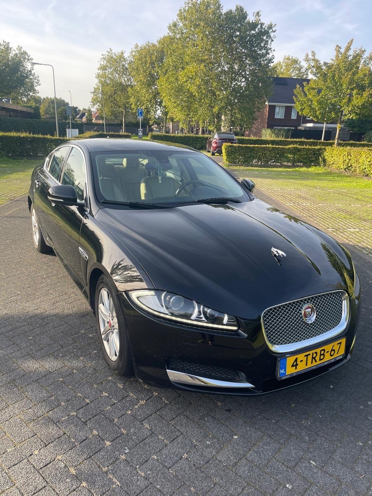 Jaguar XF 2.2D 120KW 2014 Zwart, Auto's, Automaat, Achterwielaandrijving, 1850 kg, Diesel