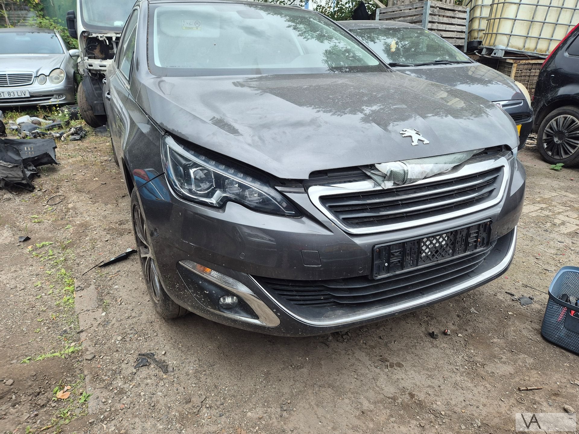 Voorbumper voor Peugeot 308 van 2013 tot 2020 met PDC €350, Gebruikt, -, Voor, -