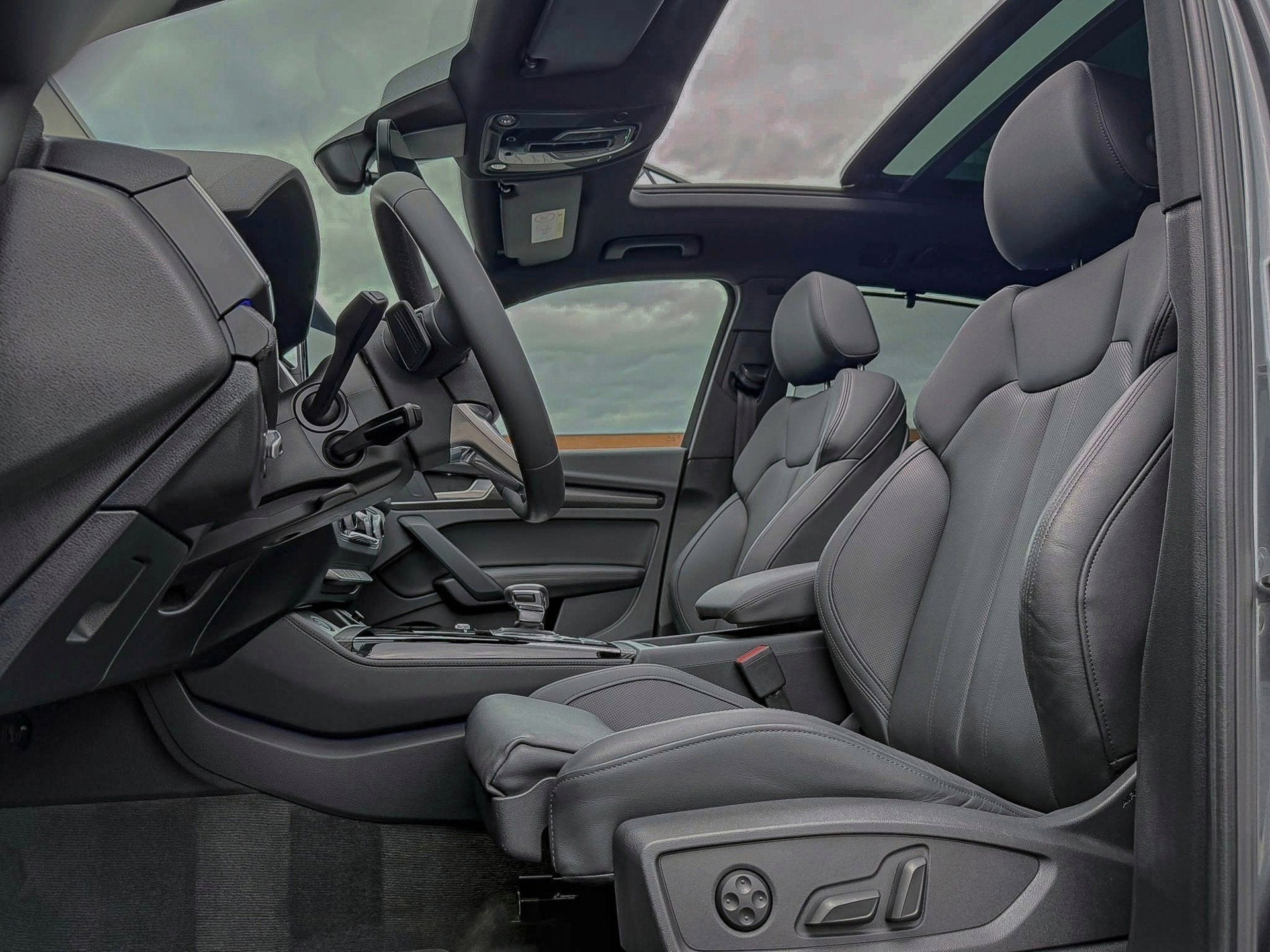 Audi Q5 55TFSI e 367pk Quattro Competition S Edition S-Line, Auto's, Audi, Automaat, Dealer onderhouden, Gebruikt, 4 cilinders