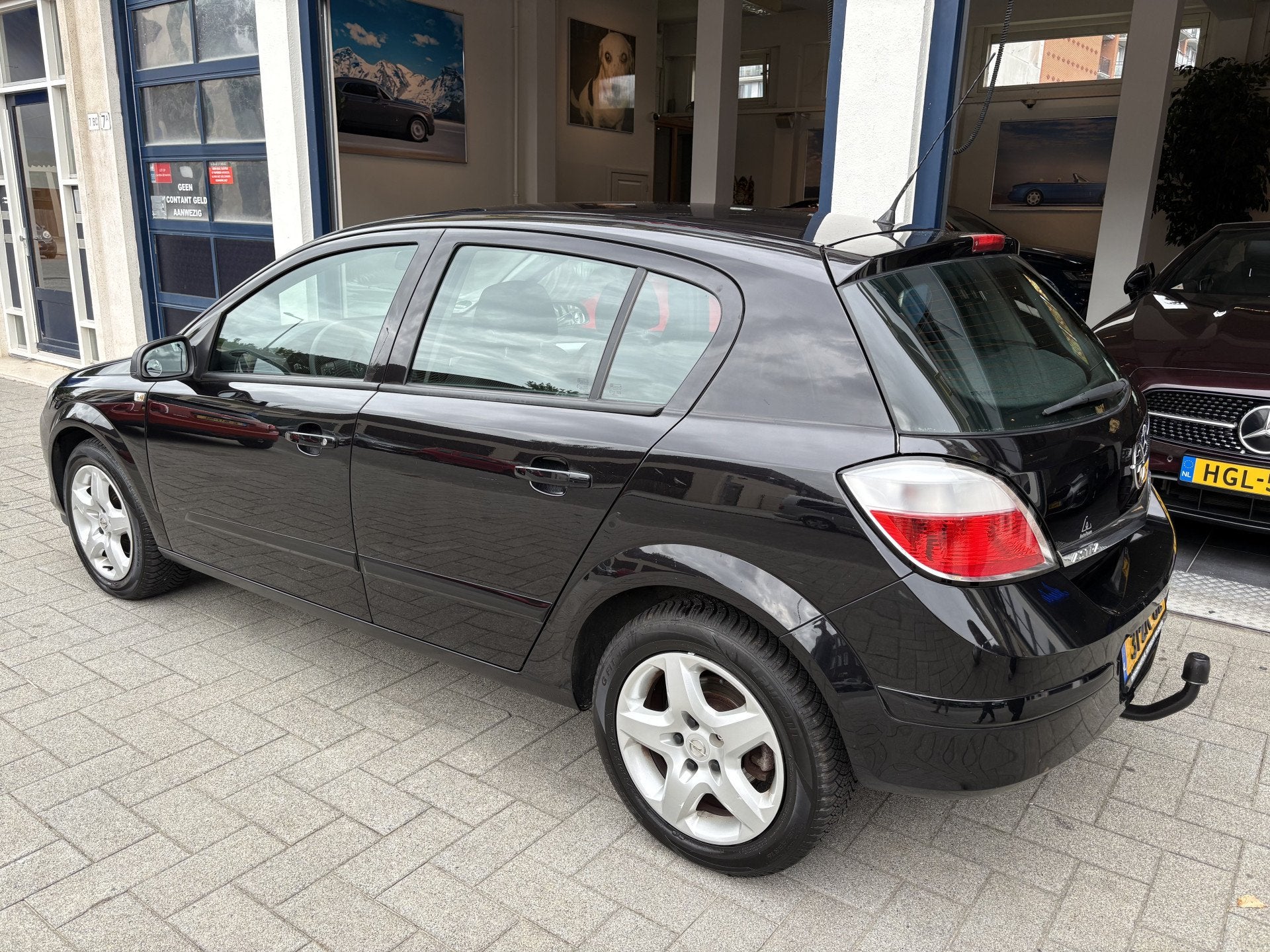 Opel Astra 1.8 Temptation AIRCO/DEALER OND/NW APK 11-2027/NA, Auto's, Voorwielaandrijving, Gebruikt, 1796 cc, Zwart