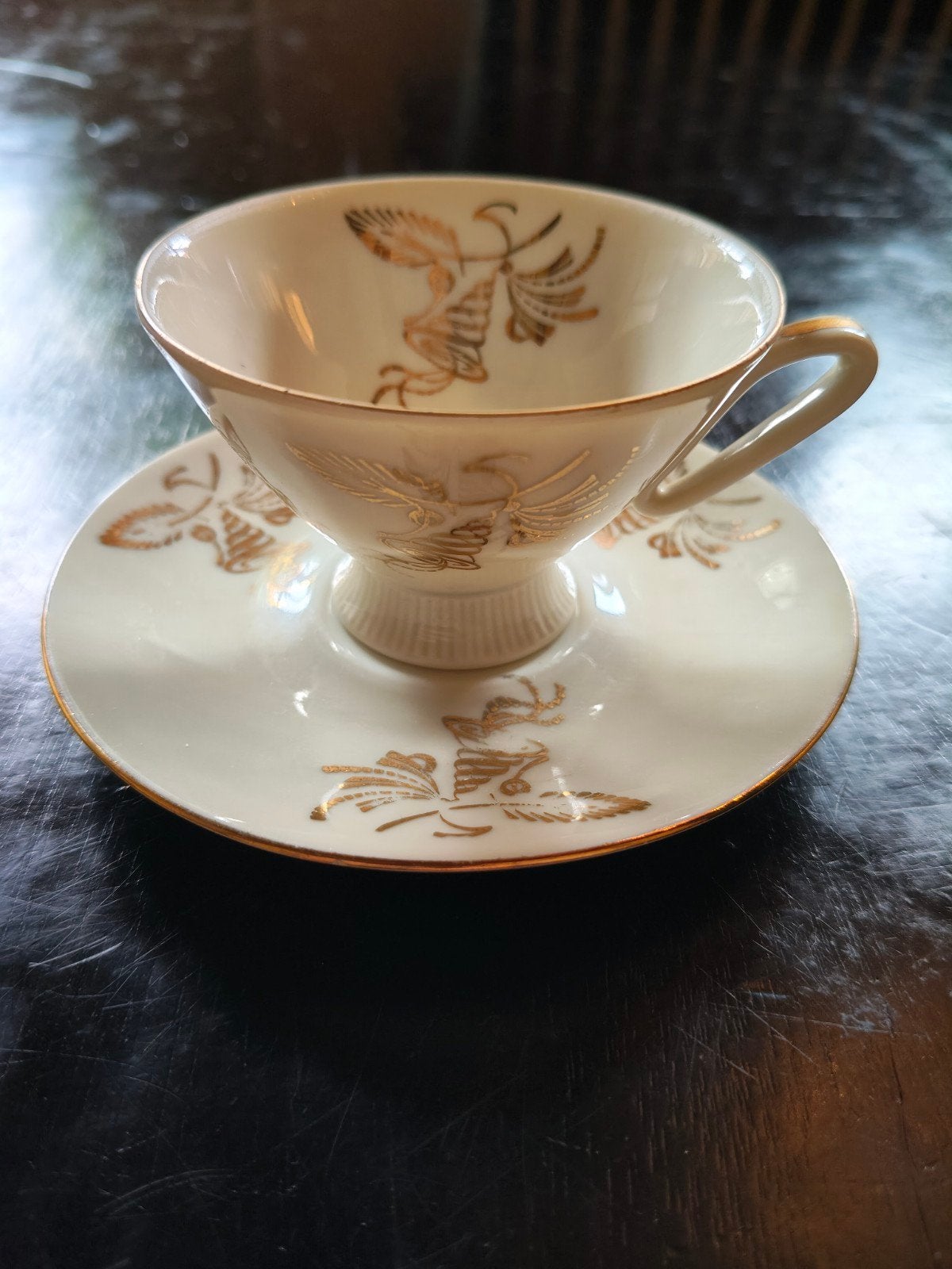 Vintage kop en schotel met goudpatroon, Ophalen of Verzenden