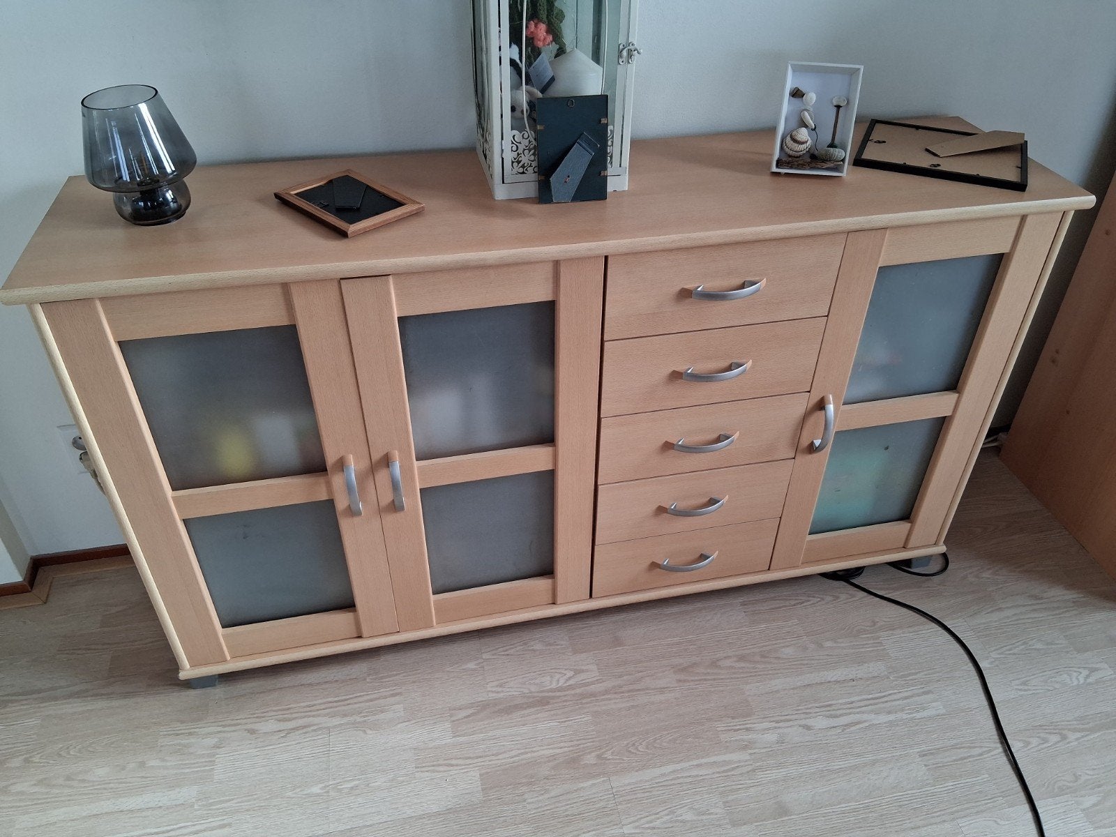 Houten kast met deuren en slot, Ophalen, Gebruikt