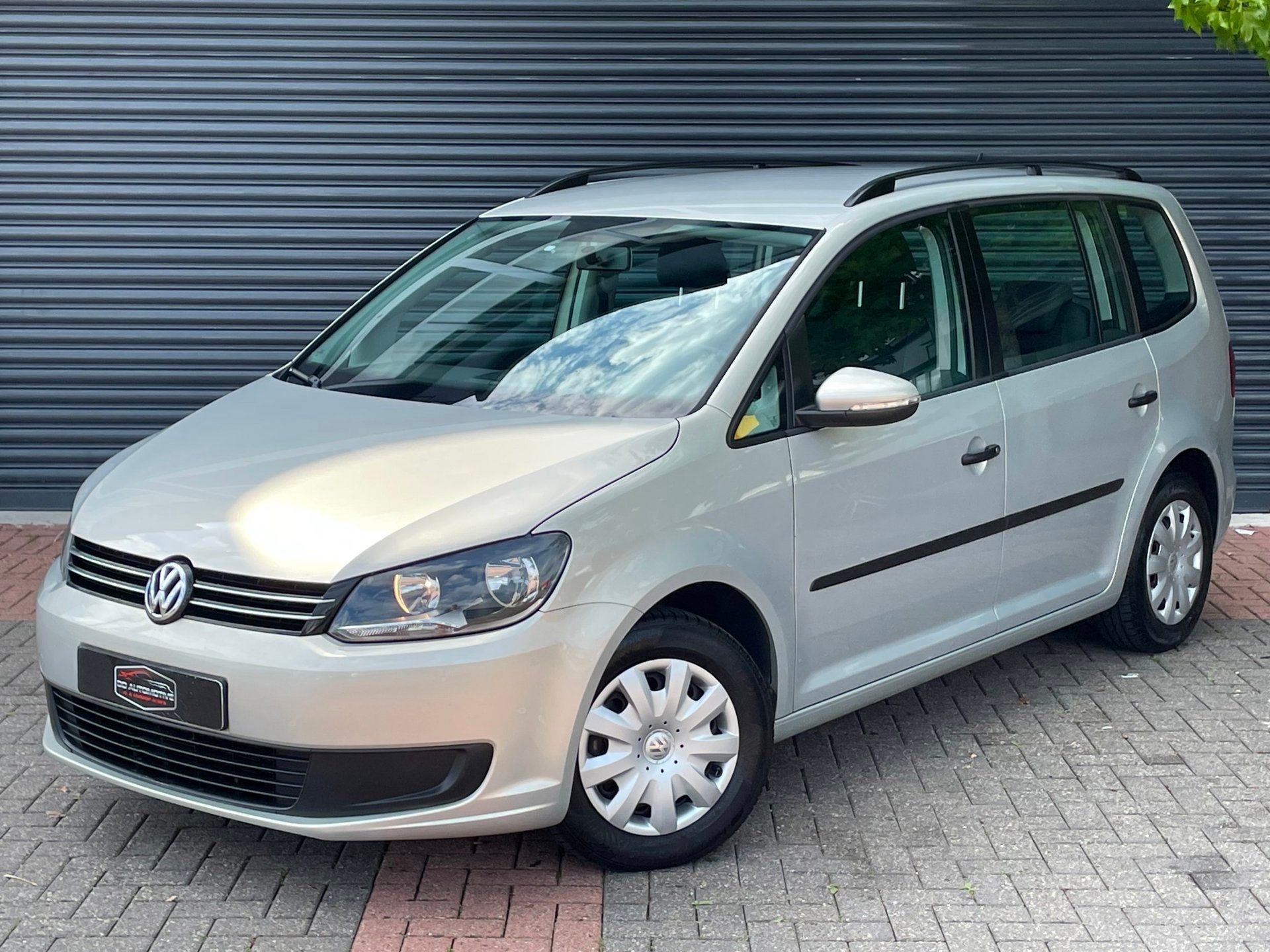 Volkswagen Touran 1.2 TSI Trendline Bluemotion 7p. Cruise |, Stof, Gebruikt, Zwart, 4 cilinders