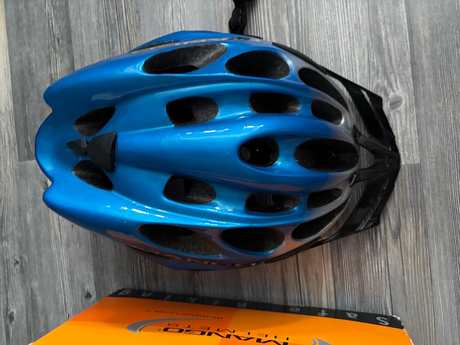 Zo goed als nieuwe Mango MTB fietshelm L/XL, Ophalen of Verzenden, Zo goed als nieuw, XL, Heer of Dame