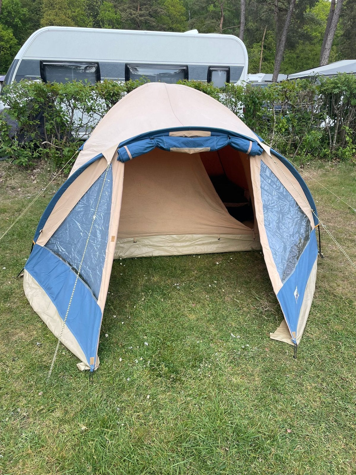 Tent, Ophalen, Gebruikt, Tot en met 3