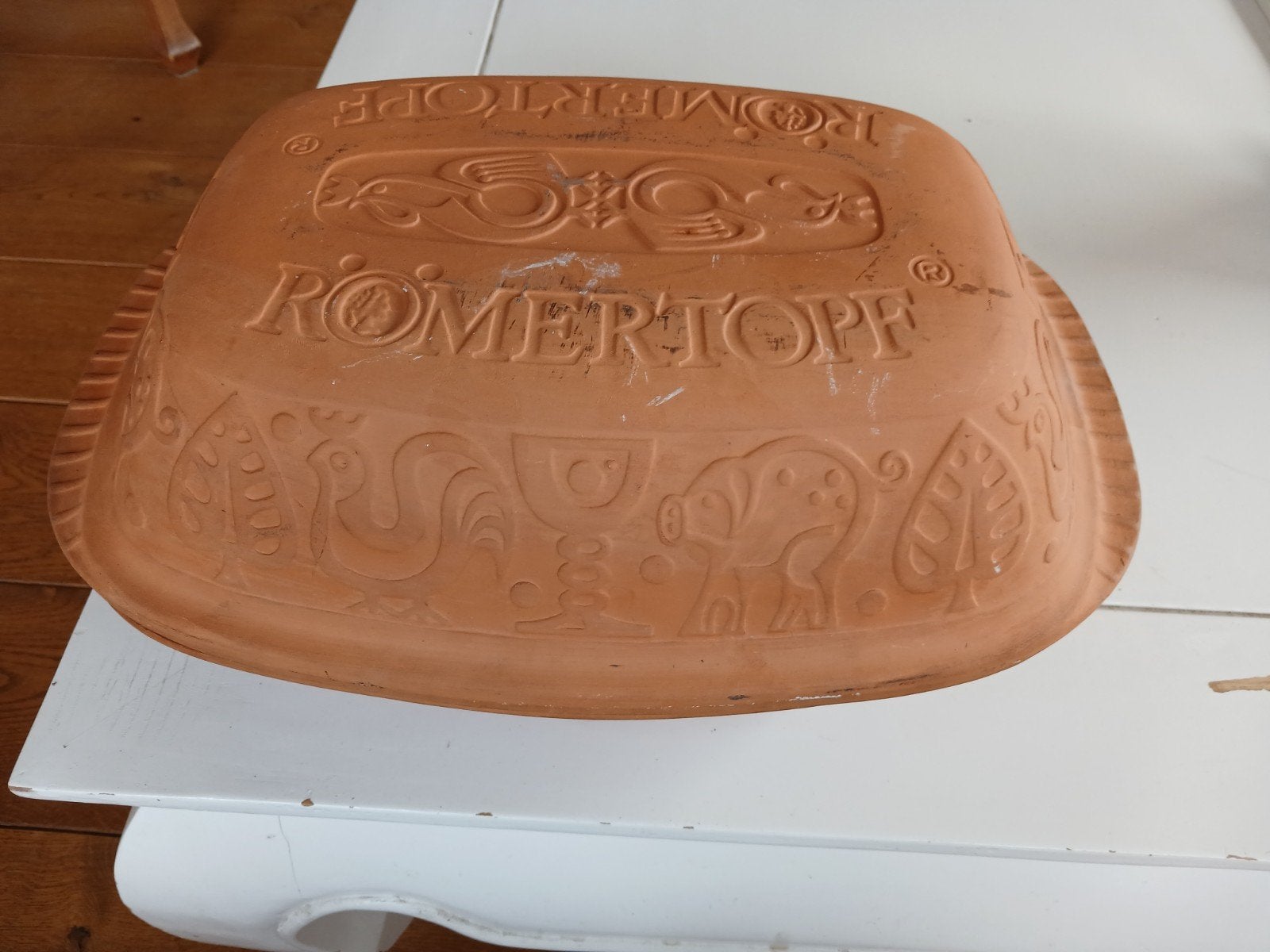 Römertopf klei braadpan met decoratie, Ophalen of Verzenden, Steen/keramiek, Overige typen, Gebruikt