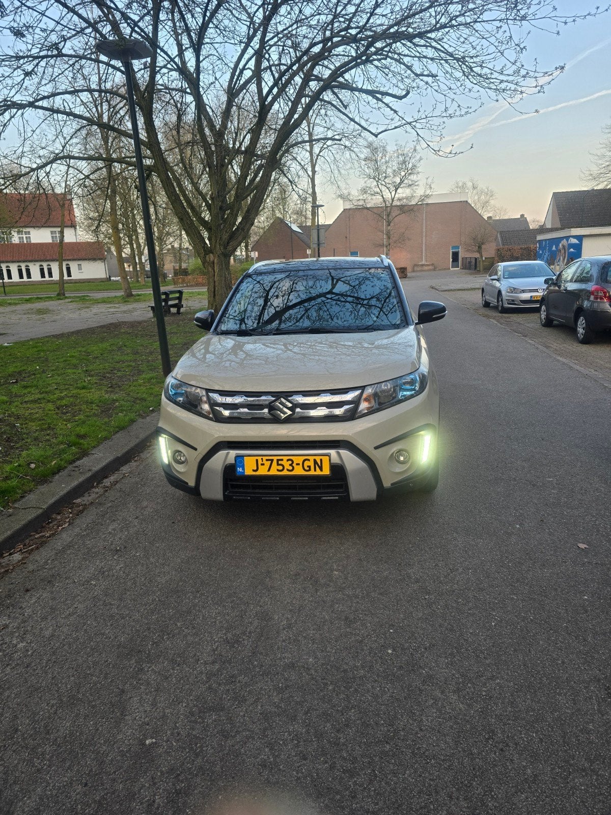 Suzuki Vitara 1.6 Allgrip 2016 Bruin, Auto's, 40 €/maand, 4 cilinders, Bruin, 400 kg