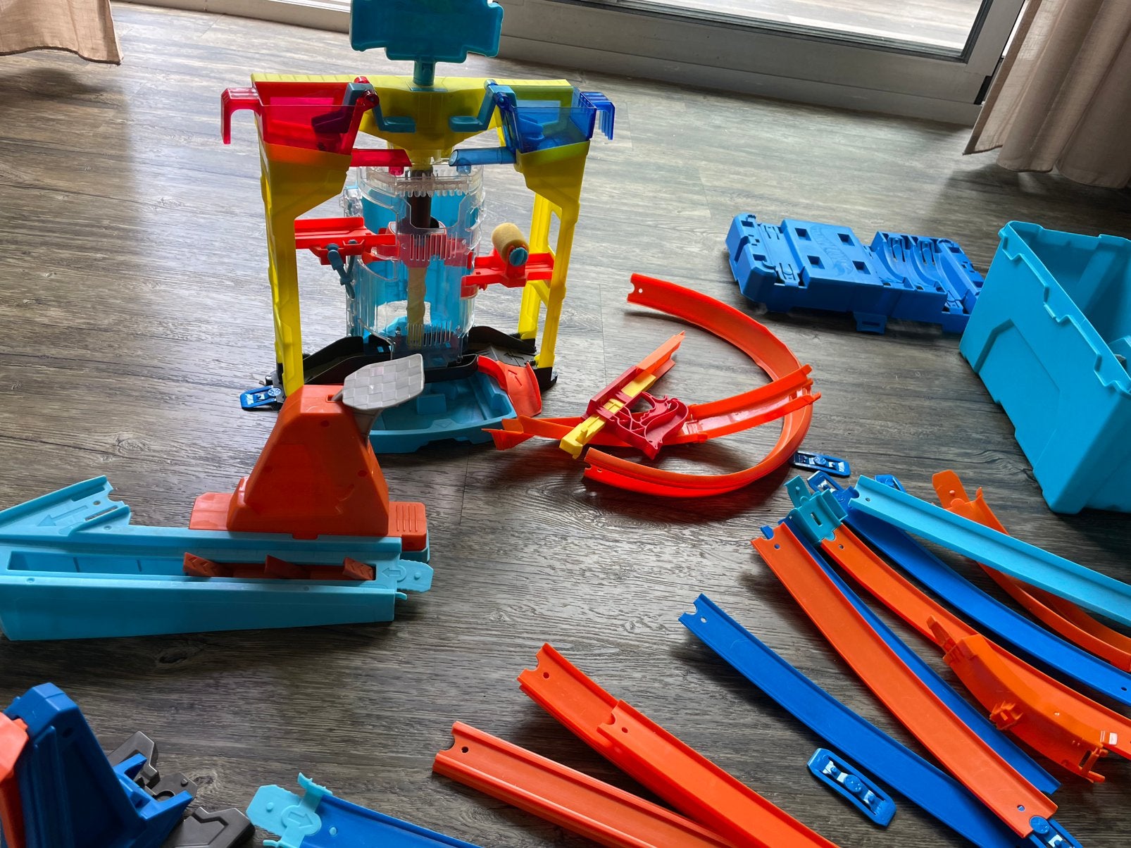 Hotwheels diverse baandelen en wasserette, Kinderen en Baby's, Speelgoed | Racebanen, Ophalen, Zo goed als nieuw, Handmatig, Hot Wheels