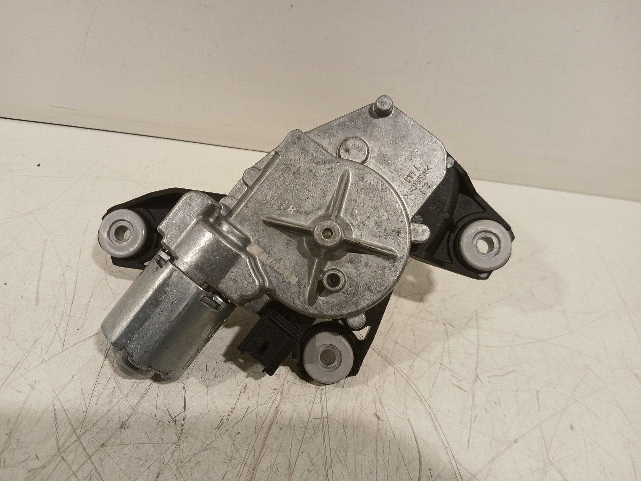 Ruitenwissermotor achter Renault Clio, Onderdelen@venauto.nl, Van der Ven Autorecycling B.V., Gebruikt, Ettenseweg 76, 4706 PB Roosendaal, The Netherlands