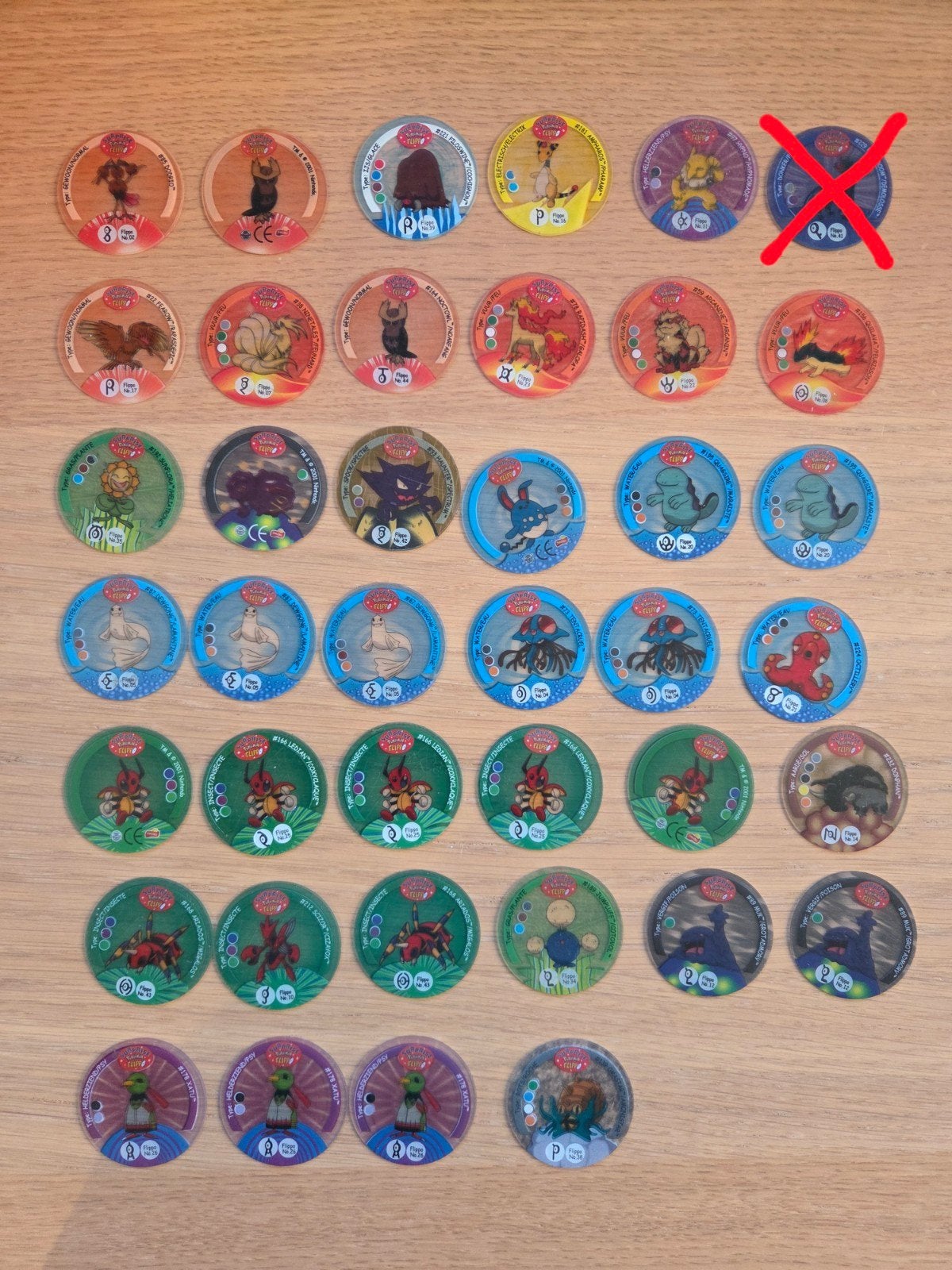 Pokémon Surprise Flippo collectie 2001 – 41 stuks, Verzamelen, Flippo's, Ophalen of Verzenden, Losse flippo's