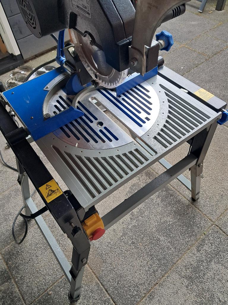 Ferm FZB-205 / 1200 Flip Over Zaagtafel/verstekzaag TSM1028, Doe-het-zelf en Verbouw, Gereedschap | Zaagmachines, Ophalen, Gebruikt