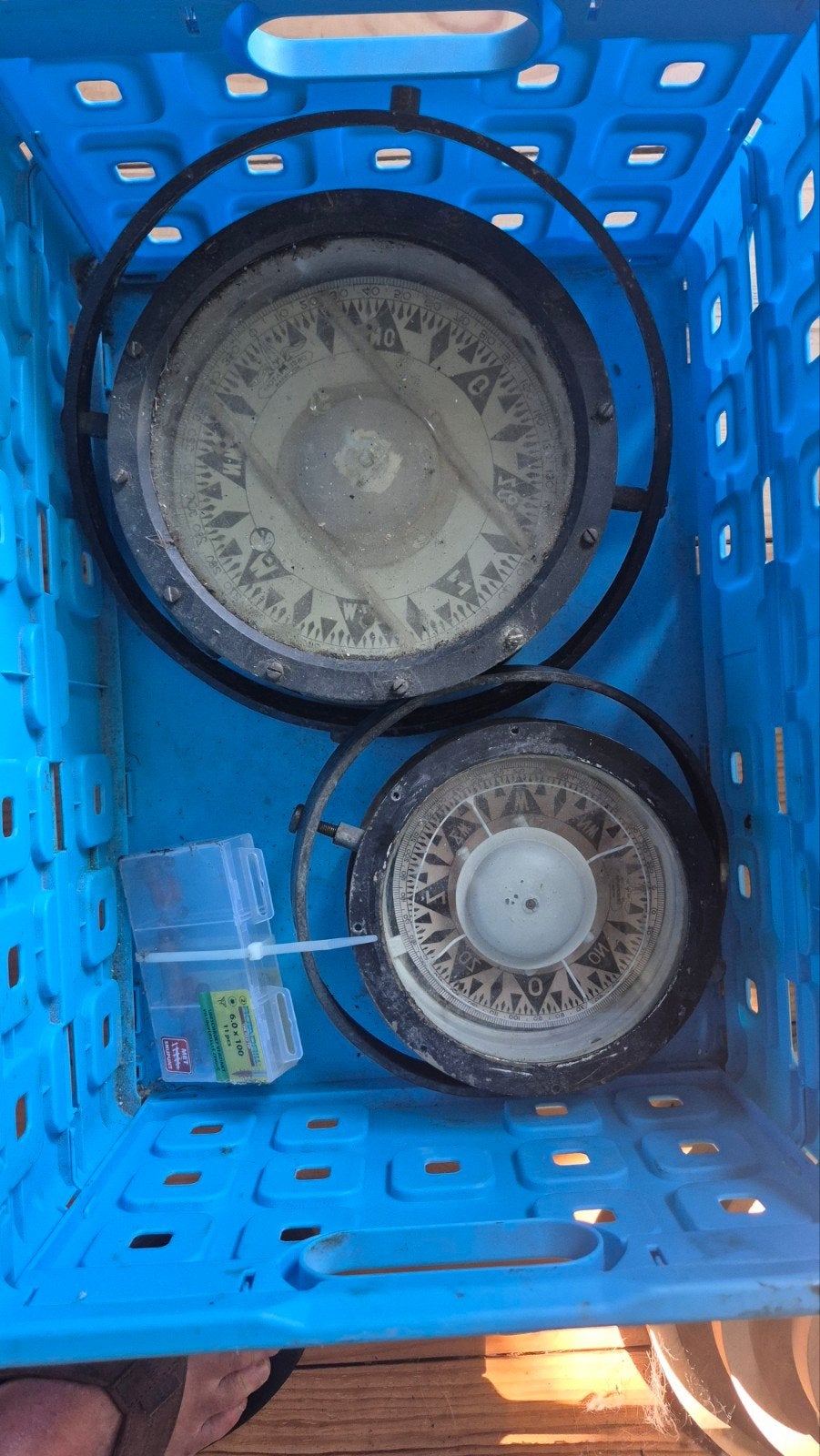 Twee Vintage Scheeps Kompassen - Decoratief of Restauratie, Ophalen, Gebruikt, Overige typen