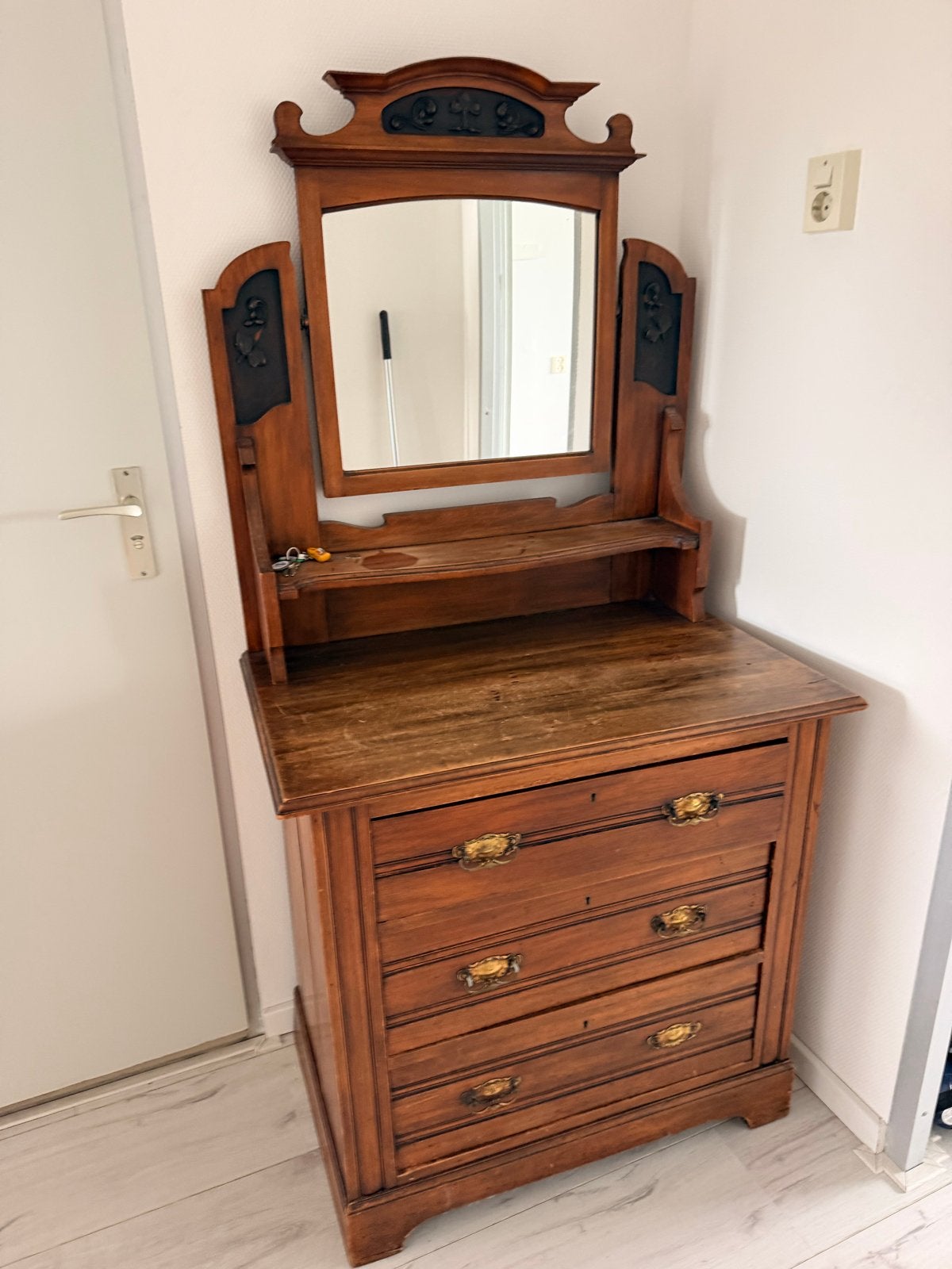 Klassieke kaptafel met spiegel en lades, Huis en Inrichting, Tafels | Kaptafels, Ophalen, Gebruikt, 50 tot 100 cm, 150 tot 200 cm