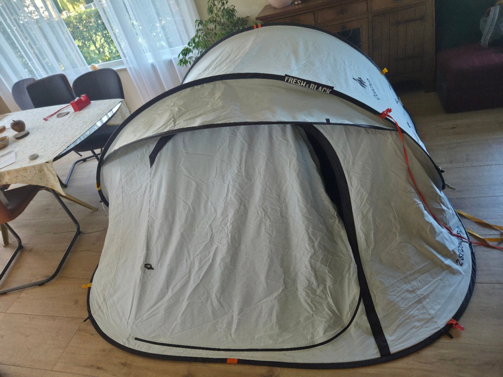 Quechua 2 Seconds 3 Fresh & Black tent, Ophalen of Verzenden, Gebruikt