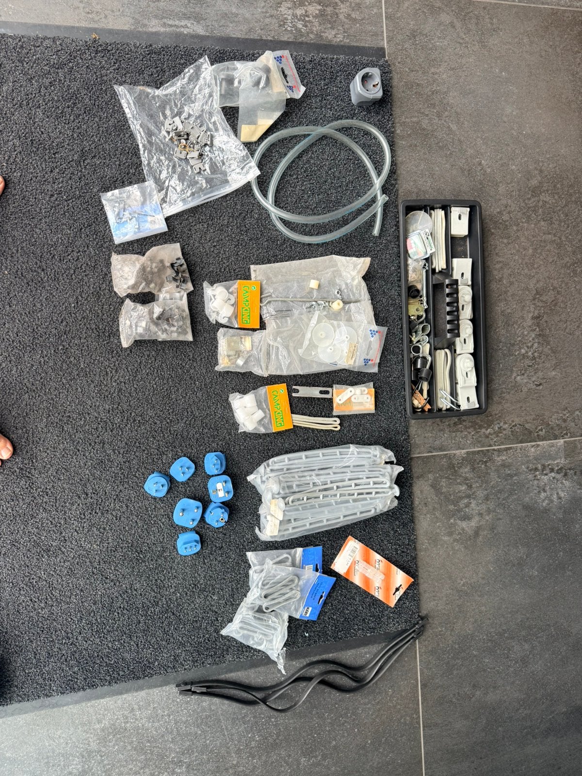 Complete “Voortent EHBO of Rescue Kit”., Ophalen, Zo goed als nieuw
