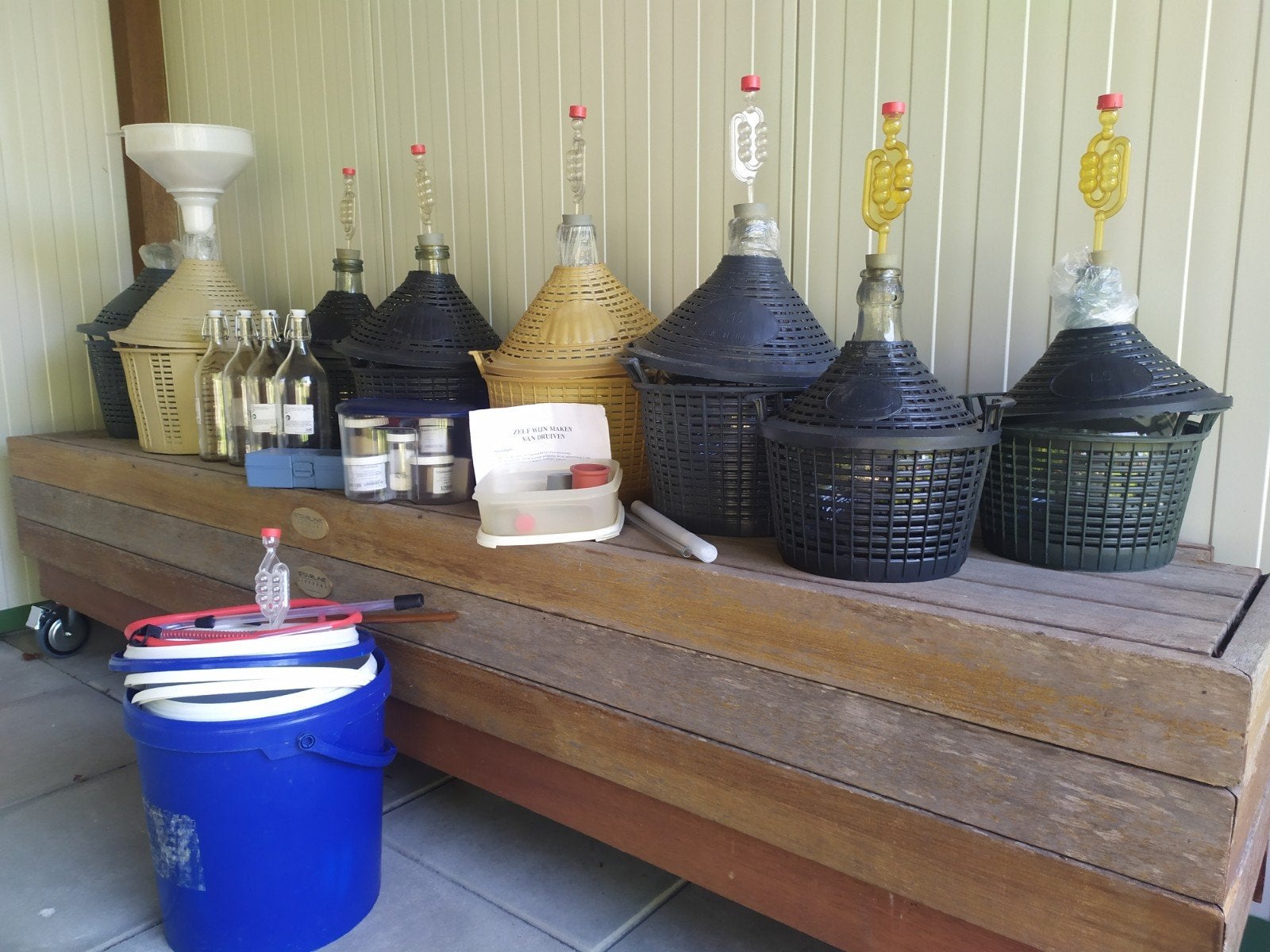 wijn gistflessen en toebehoren, Ophalen, Gebruikt