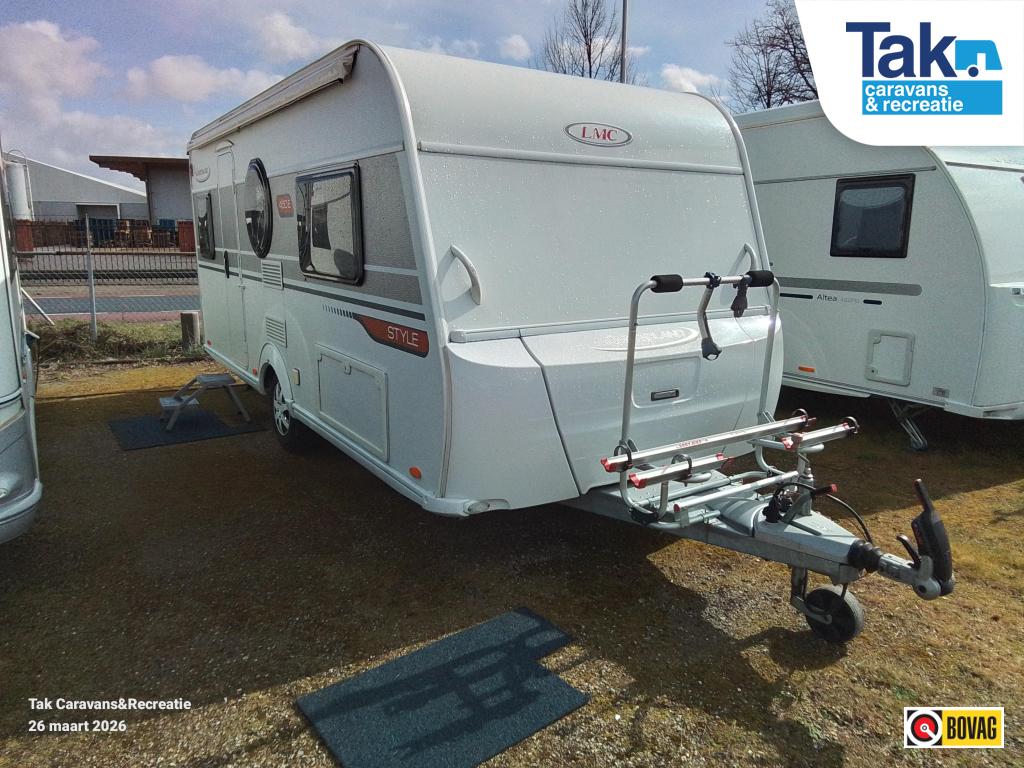 LMC Style 450 E, Caravans en Kamperen, Caravans, Standaardzit, Schokbreker, Bedrijf, 5 tot 6 meter