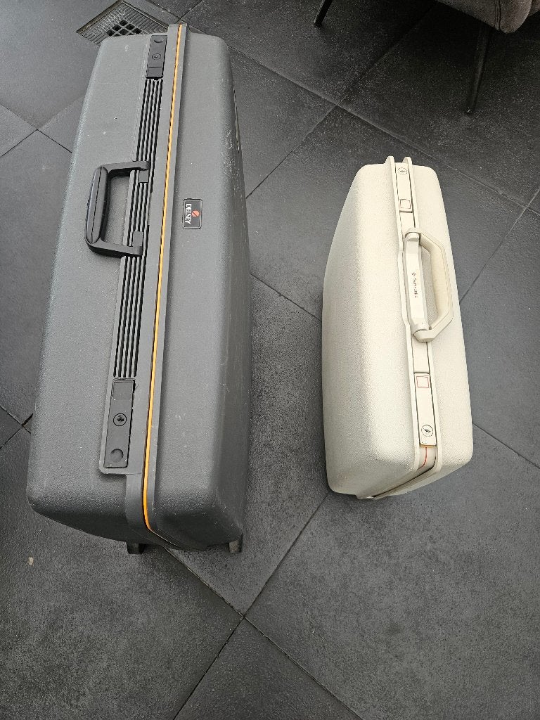 reiskoffer twee stuks gratis, Sieraden, Tassen en Uiterlijk, Koffers, Gebruikt, Hard kunststof, 70 cm of meer, Wieltjes