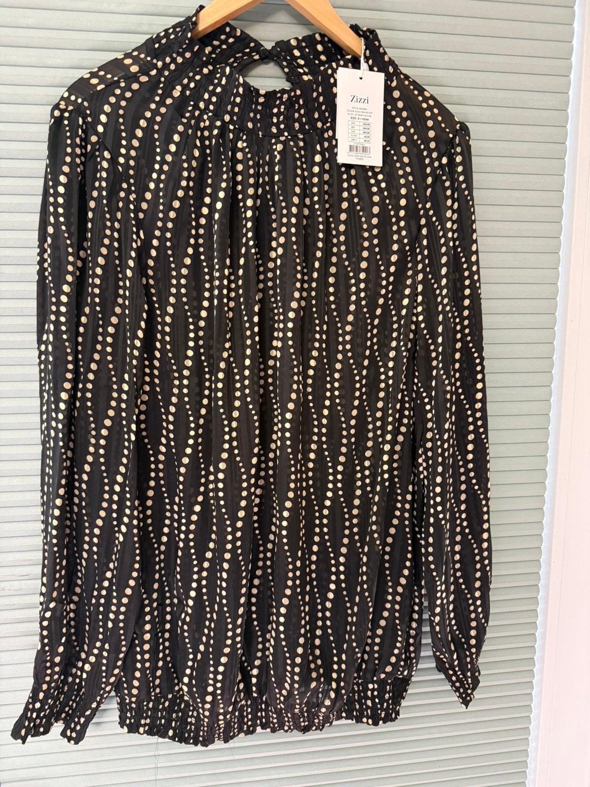 Chique blouse nieuw met kaartje maat 42 44, Kleding | Dames, Ophalen of Verzenden, Nieuw, Maat 42/44 (L), Zwart