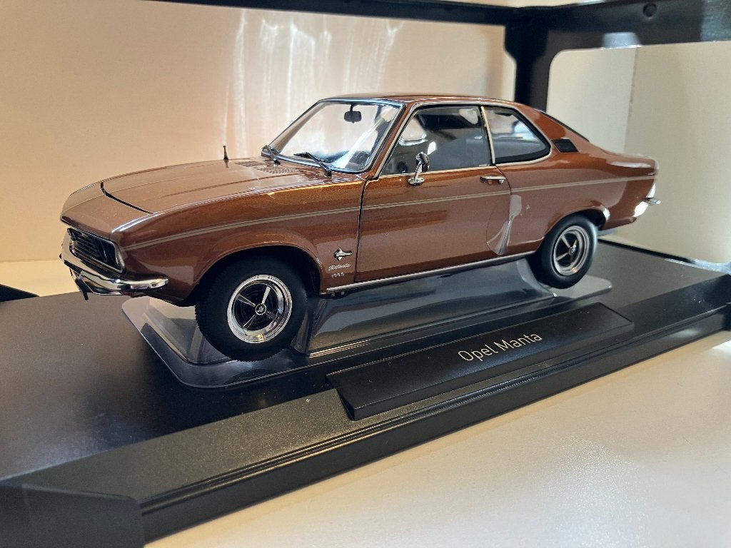 Opel Manta A 1900 van 1970  bruin metallic 1/18 Norev, Ophalen of Verzenden, Nieuw, Auto, Norev