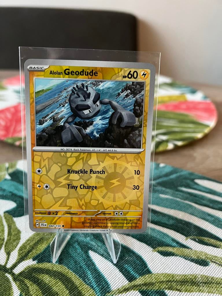 Alolan Geodude Pokémon Kaart - 044/159 Reverse Holo, Ophalen of Verzenden, Zo goed als nieuw, Losse kaart
