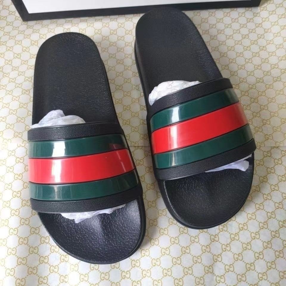 Gucci en Burberry slippers - Diverse maten en kleuren, Slippers, Zwart, Nieuw, Ophalen of Verzenden