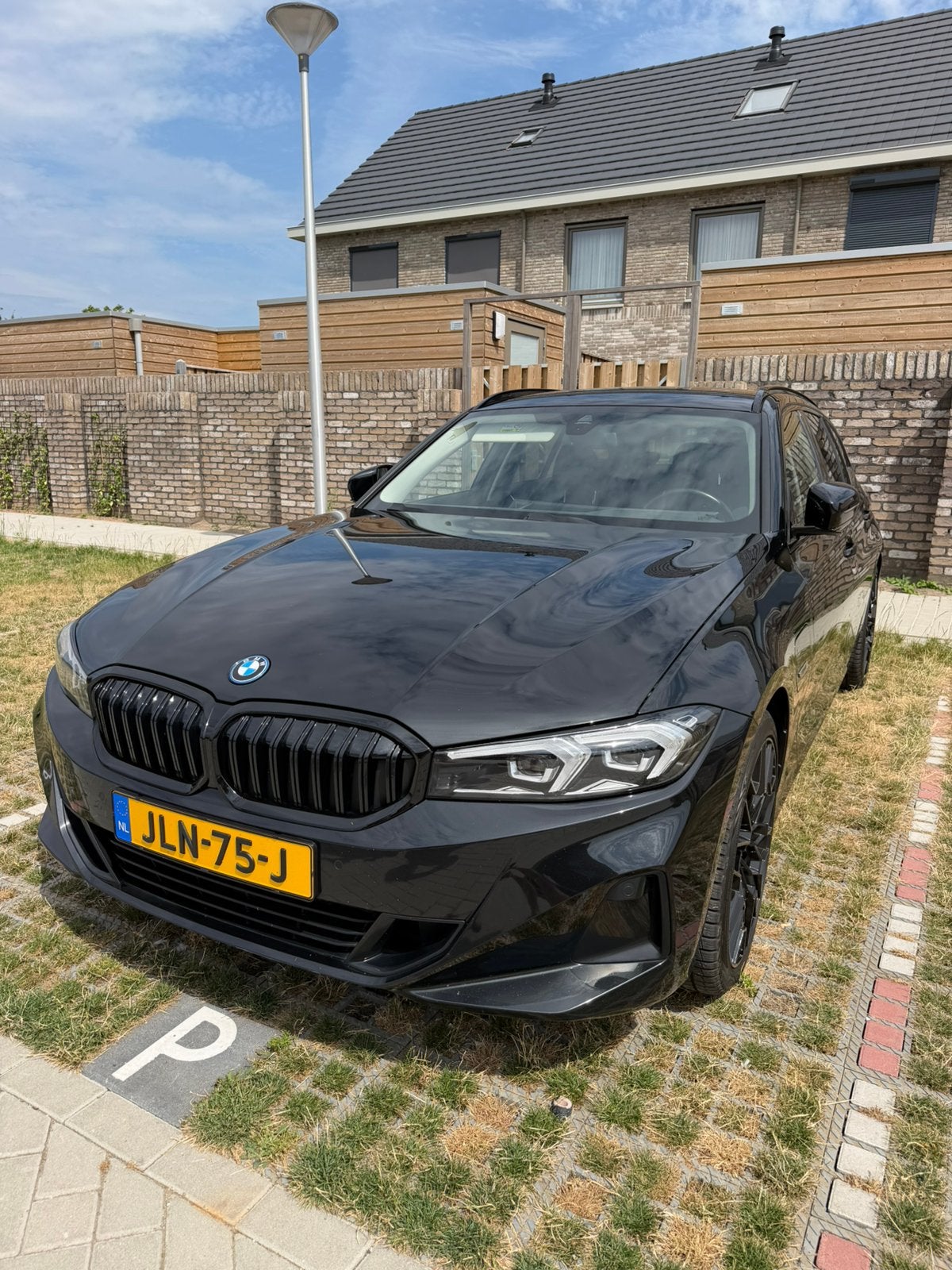 BMW 3-Serie 320e 204pk Aut 2022 Zwart, Auto's, Automaat, 1998 cc, Plug-in hybride, Stationwagon