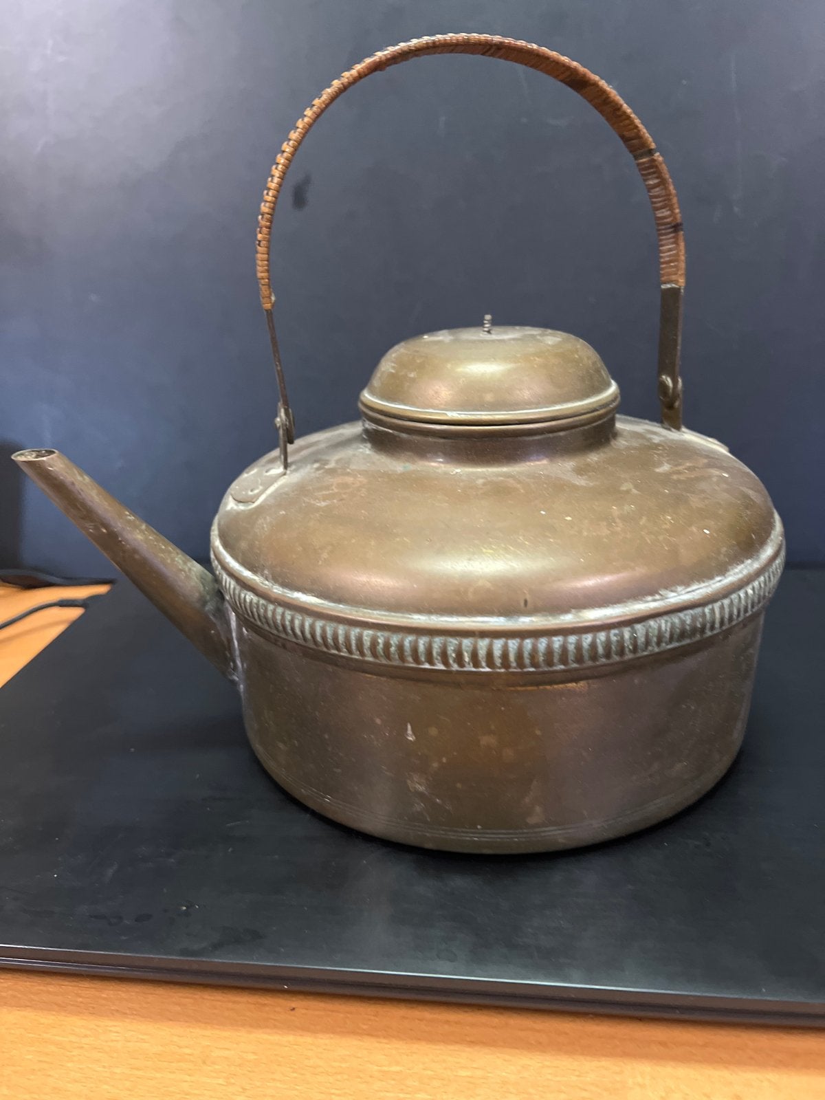Antieke koperen waterketel met gevlochten handvat, Antiek en Kunst, Ophalen of Verzenden