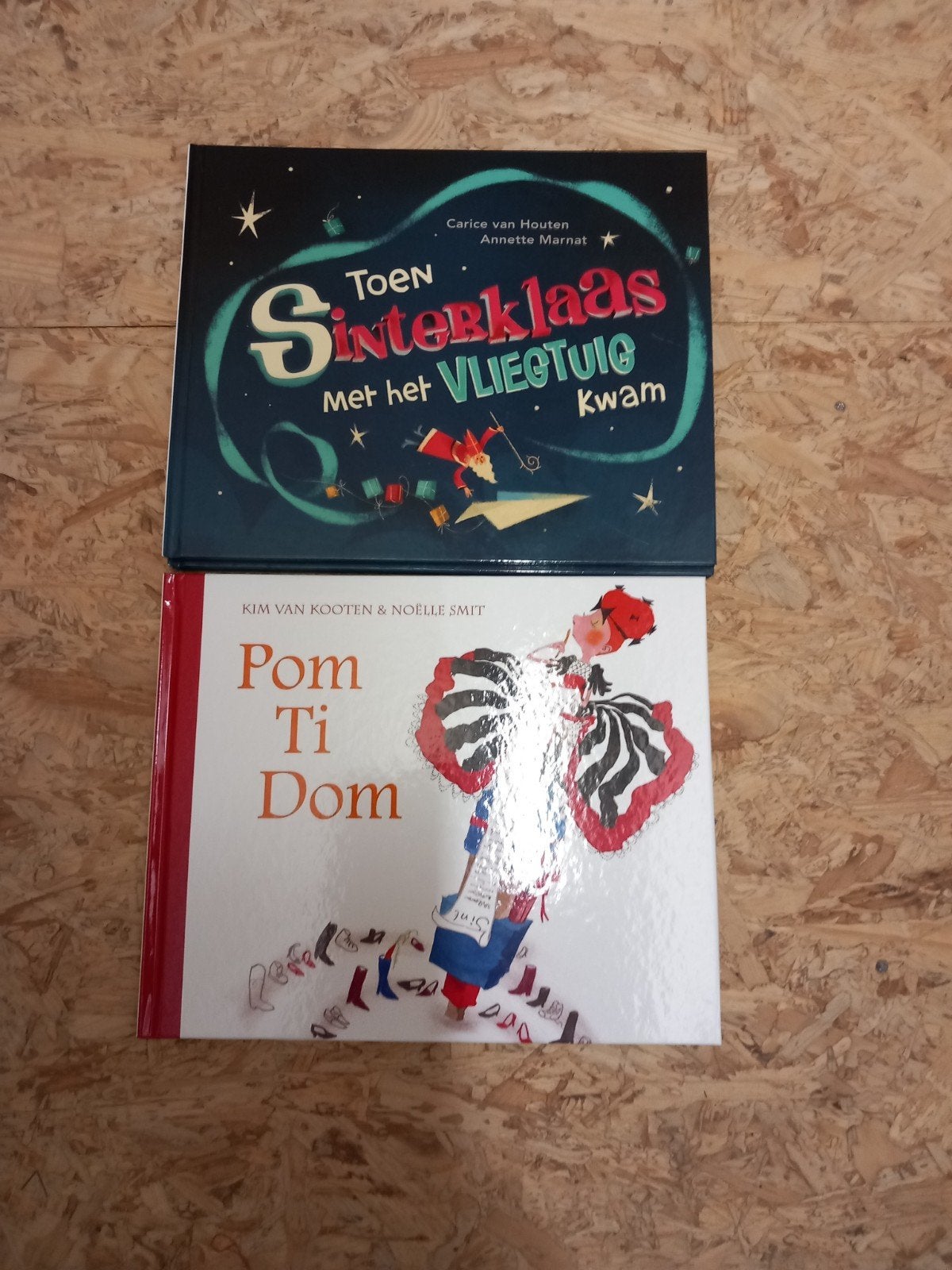 2 kinderboeken: Sinterklaas en Pom Ti Dom, nieuw, Ophalen of Verzenden, Nieuw, Carice van Houten, Annette Marnat, Kim van Kooten, Noelle Smit