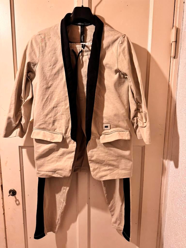 10 Days leuk sportief pak maat 2, Kleding | Dames, Ophalen of Verzenden, Zo goed als nieuw, Maat 38/40 (M), Beige