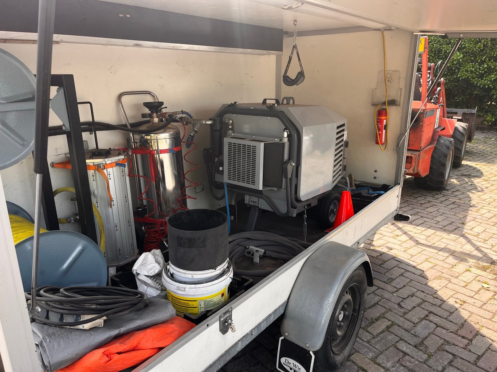 Complete Mobiele IBIX 25 Straalunit in Saris Aanhanger, Ophalen, Zo goed als nieuw