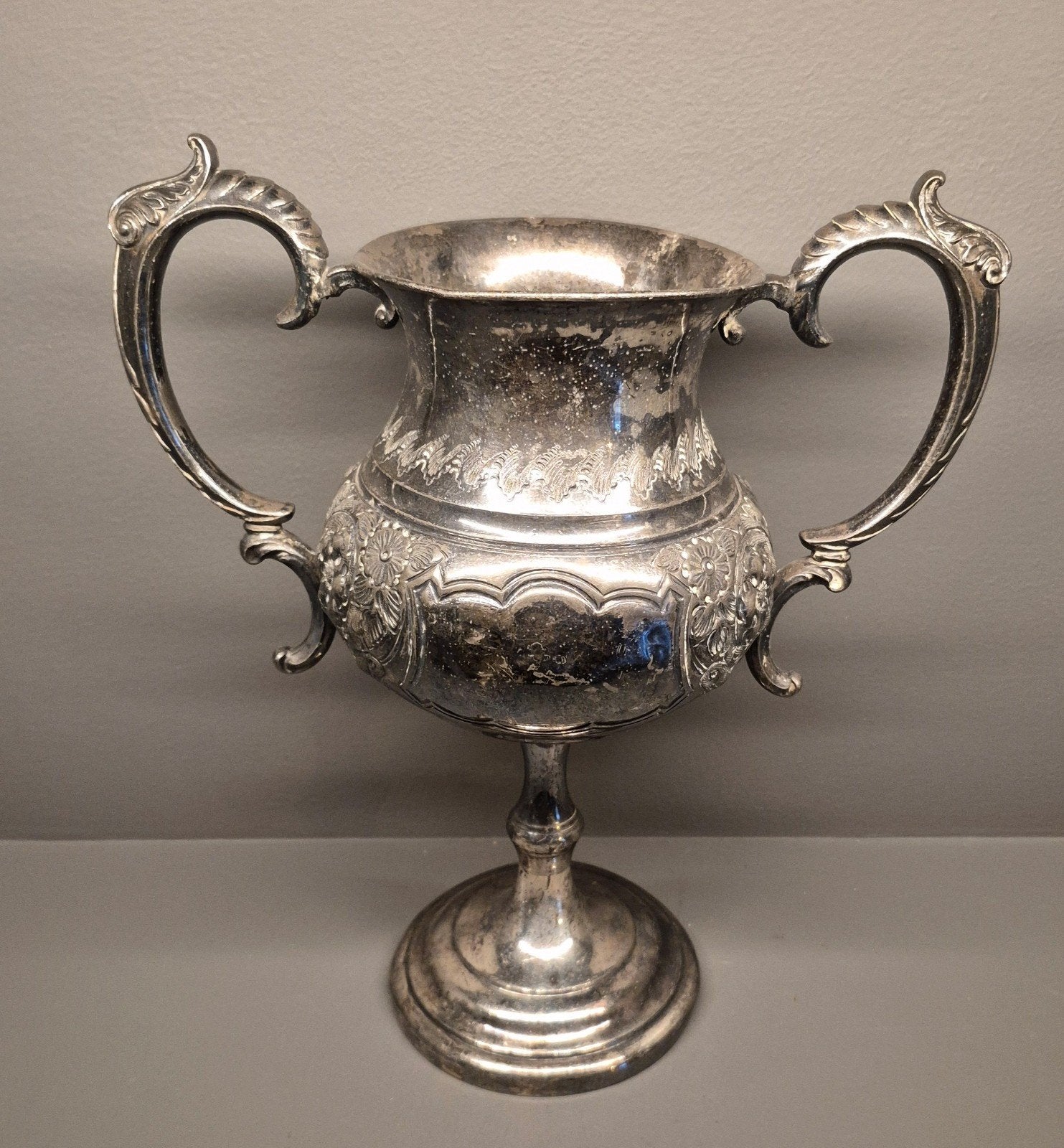 Grote Oude Verzilverde Trofee - 32 CM, Ophalen of Verzenden, Zilver