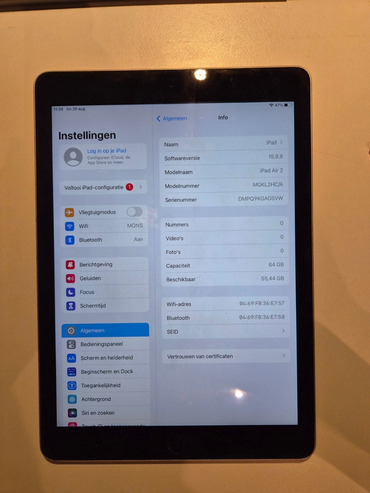ipad air 2 met 64GB geheugen model A1566, 10 inch, Gebruikt, Apple iPad Air, Ophalen of Verzenden