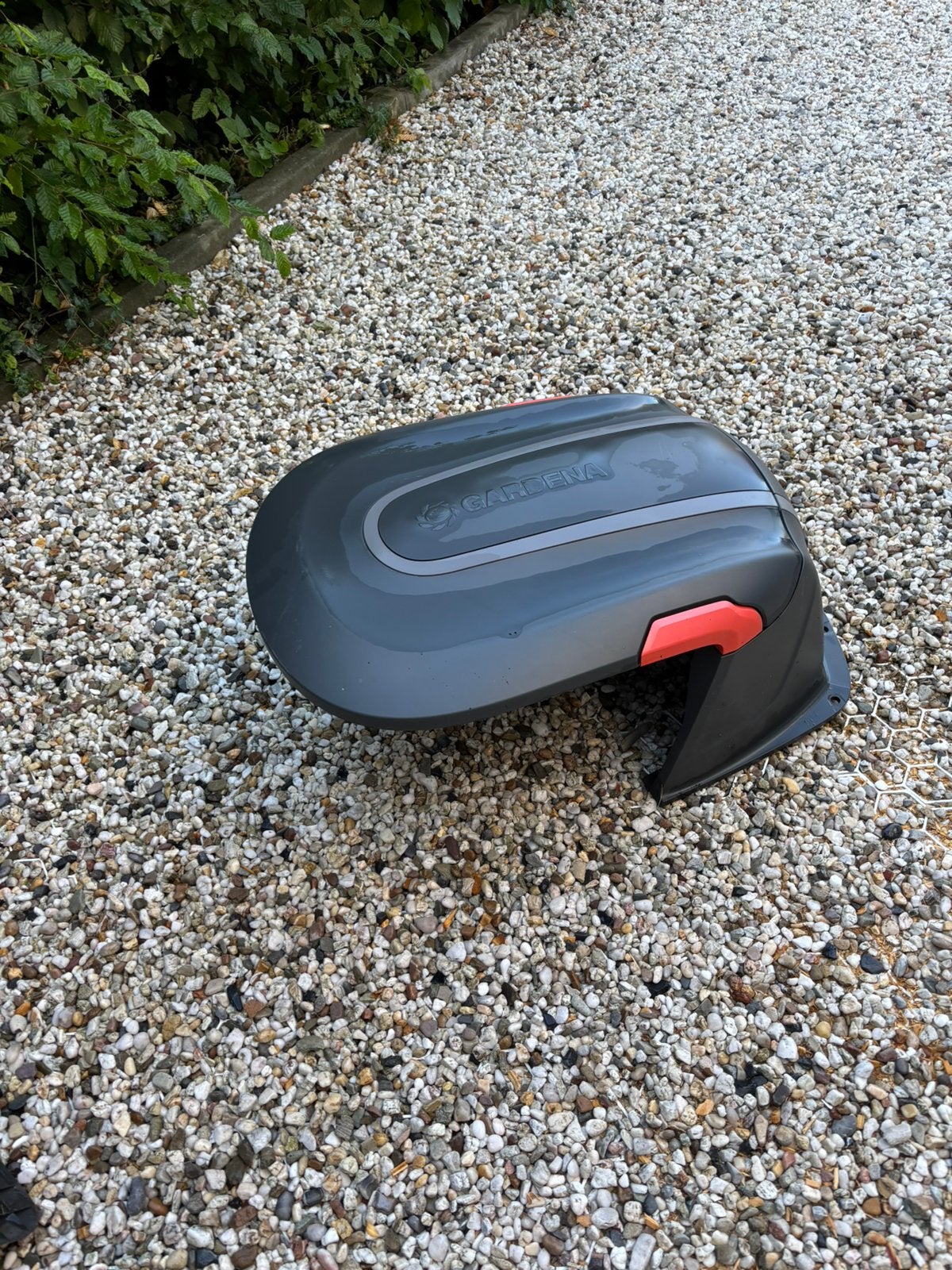 Garage Gardena robot motormaaier, Ophalen of Verzenden, Zo goed als nieuw