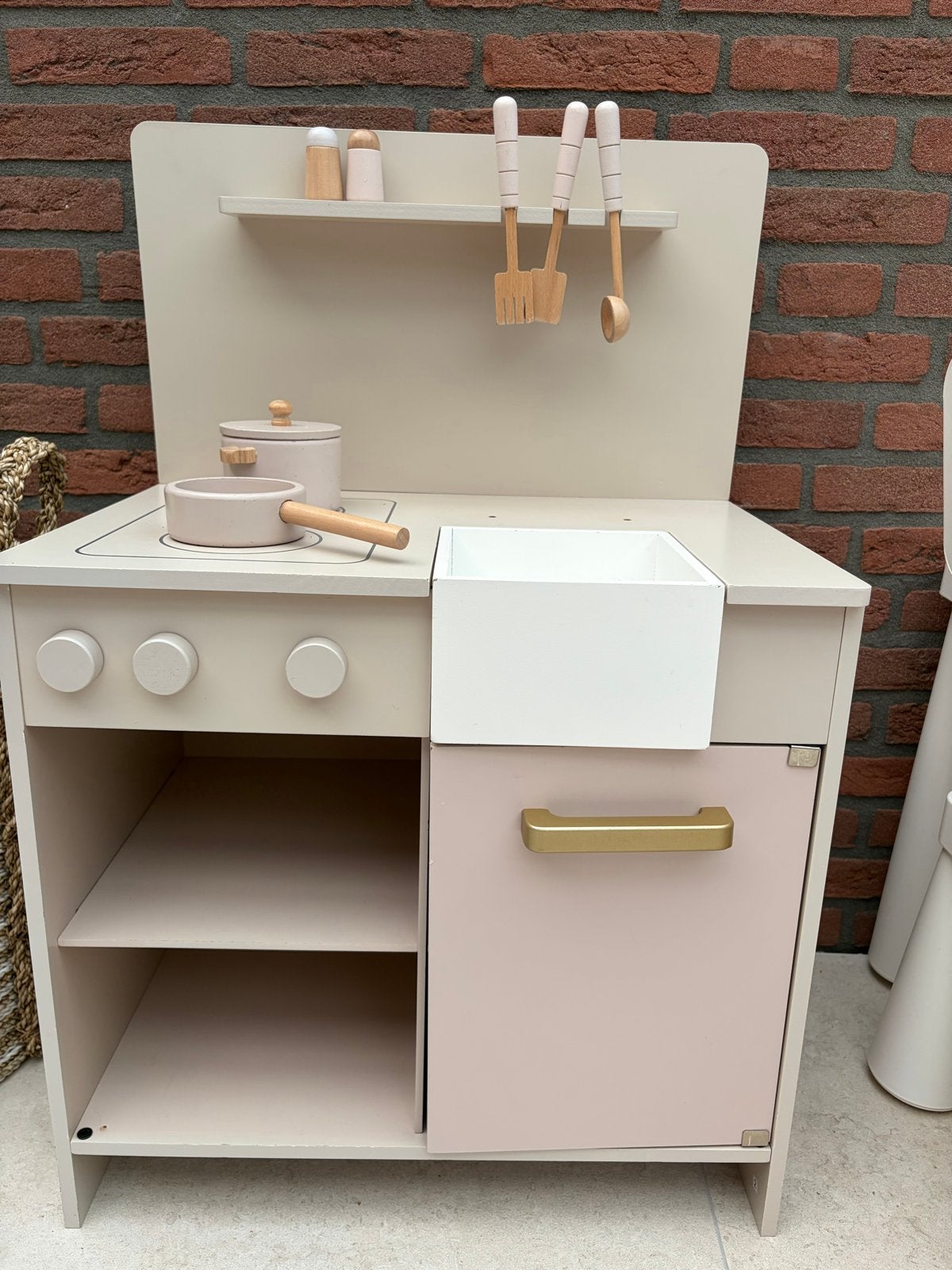 Petit amelie Houten Speelkeuken met accessoires, Kinderen en Baby's, Speelgoed | Speelkeukens, Ophalen, Gebruikt, Hout, Speelkeuken