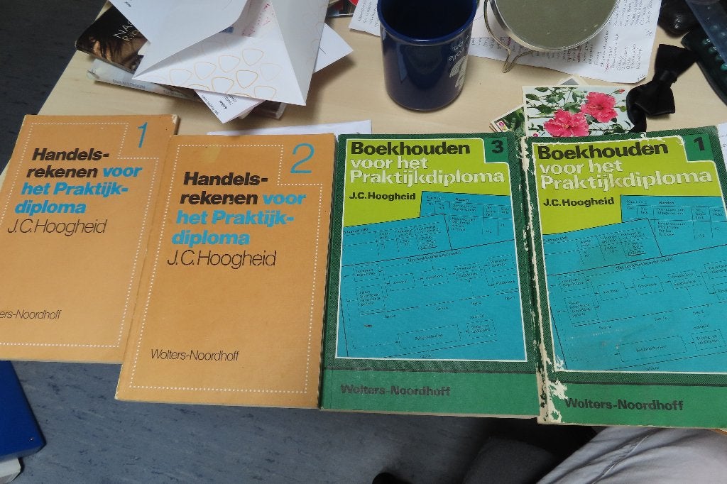 Handelskennis en Boekhouden Praktijkdiploma 5 boeken, Boeken, Ophalen of Verzenden, Gelezen, Overige niveaus, Overige vakken