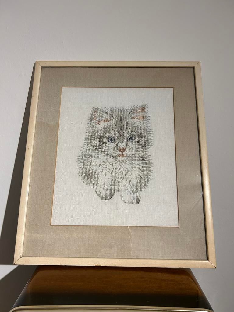 Handgeborduurde kat ingelijst, Gebruikt, Oorspronkelijke maker, Ophalen of Verzenden, Schilderij
