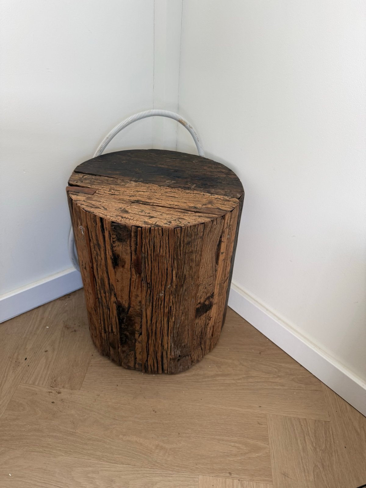 Decoratieve Houten Boomstam Kruk/Bijzettafel, Huis en Inrichting, Ophalen, Gebruikt, Hout