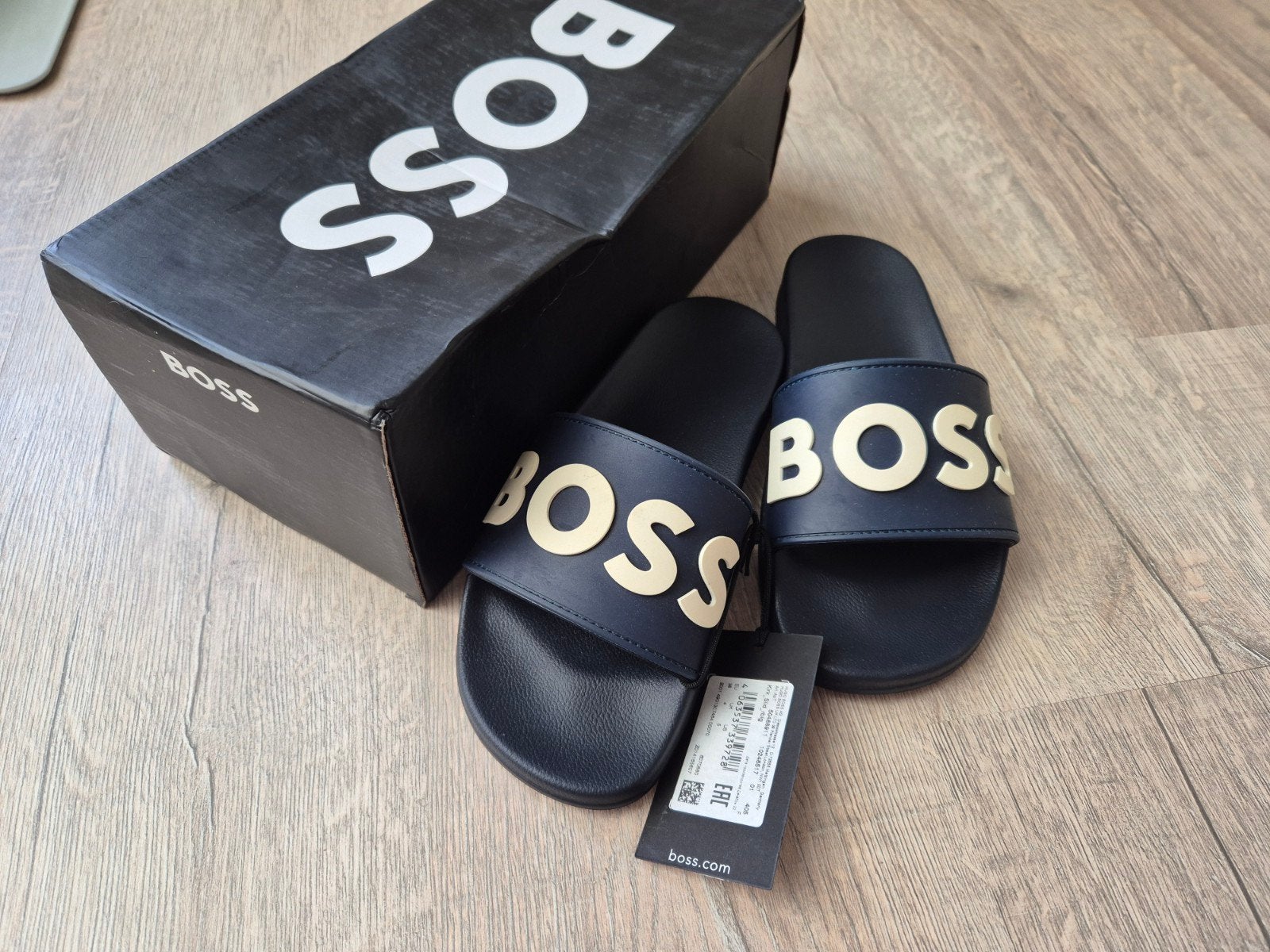 Hugo Boss slippers maat 38 nieuw, Slippers, Nieuw, Ophalen of Verzenden, Hugo boss