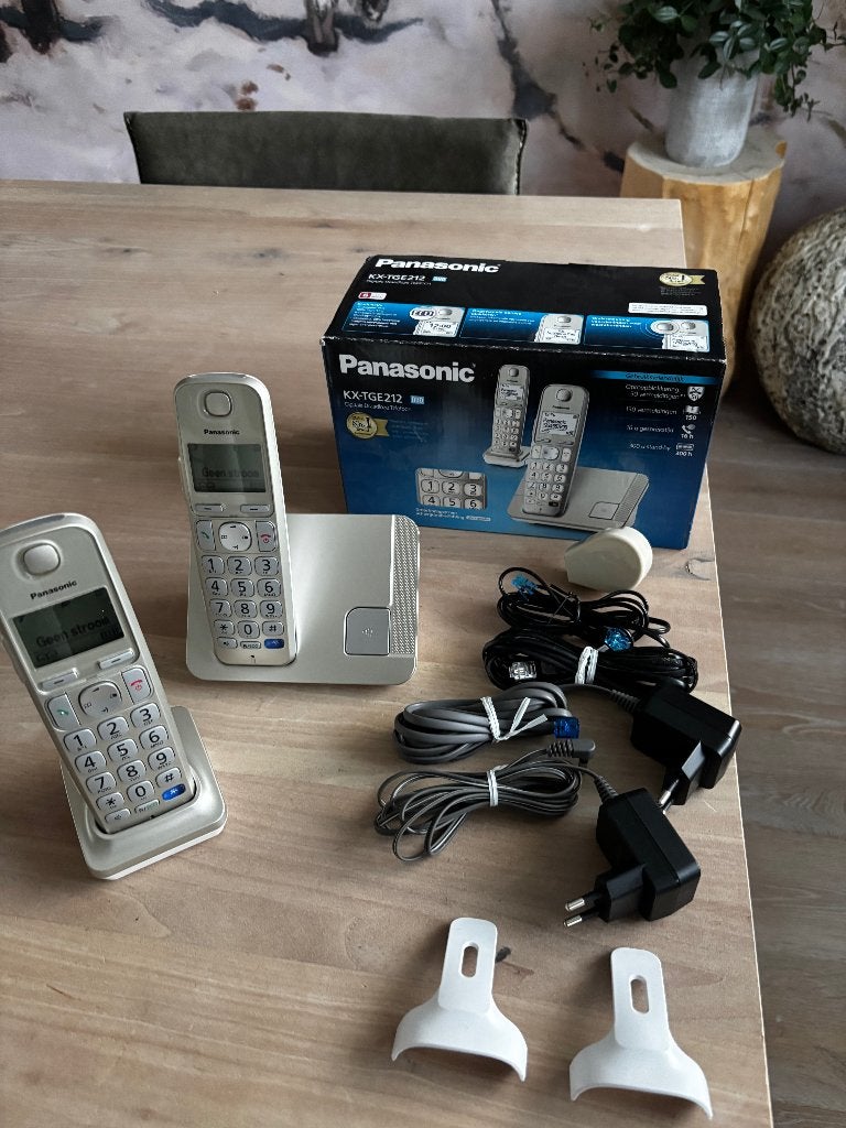 Panasonic KX-TGE212 Duo DECT seniorentelefoon, 2 handsets, Telecommunicatie, Ophalen of Verzenden, Zo goed als nieuw, 2 handsets