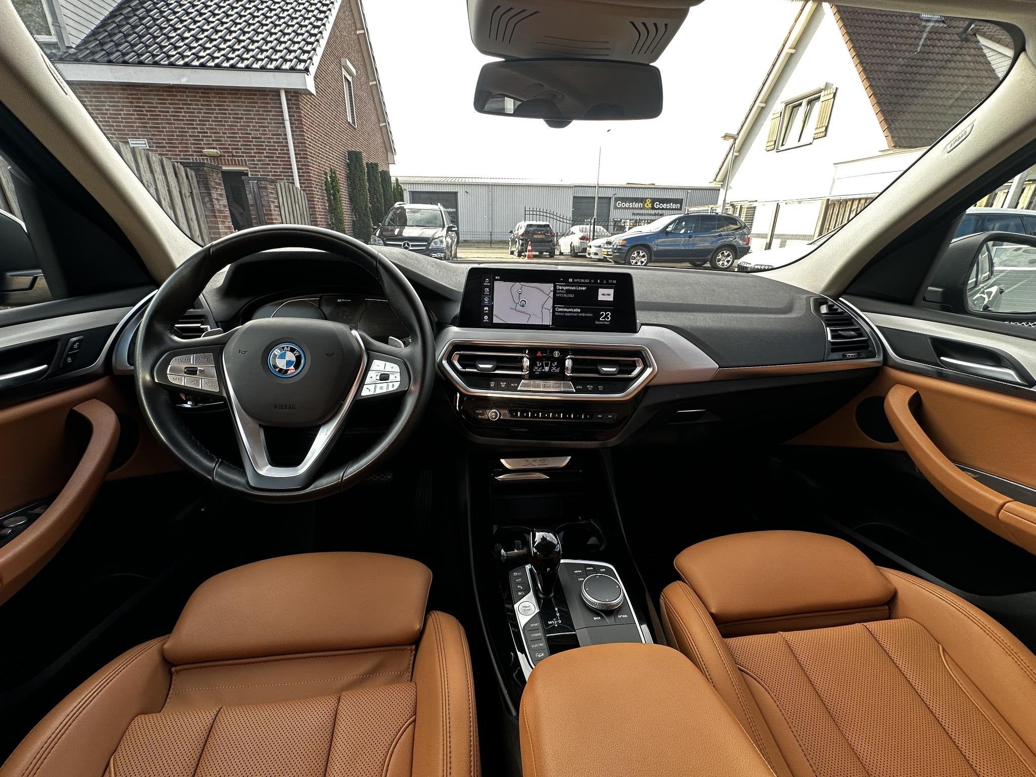 BMW X3 xDrive30e Shadow Line|360grCam|20inch|SportLeder, Auto's, Automatische klimaatregeling, Gebruikt, 4 cilinders, 2000 kg